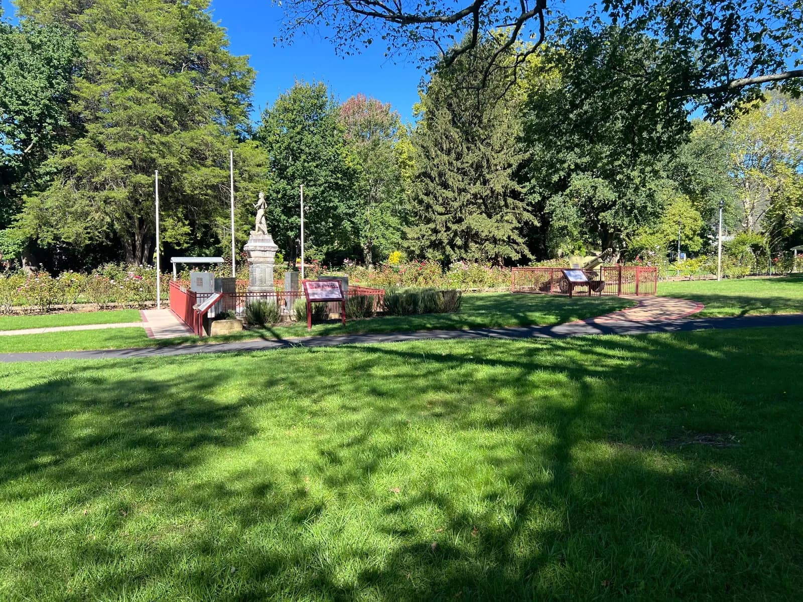 Queen Elizabeth Park park in Lithgow
