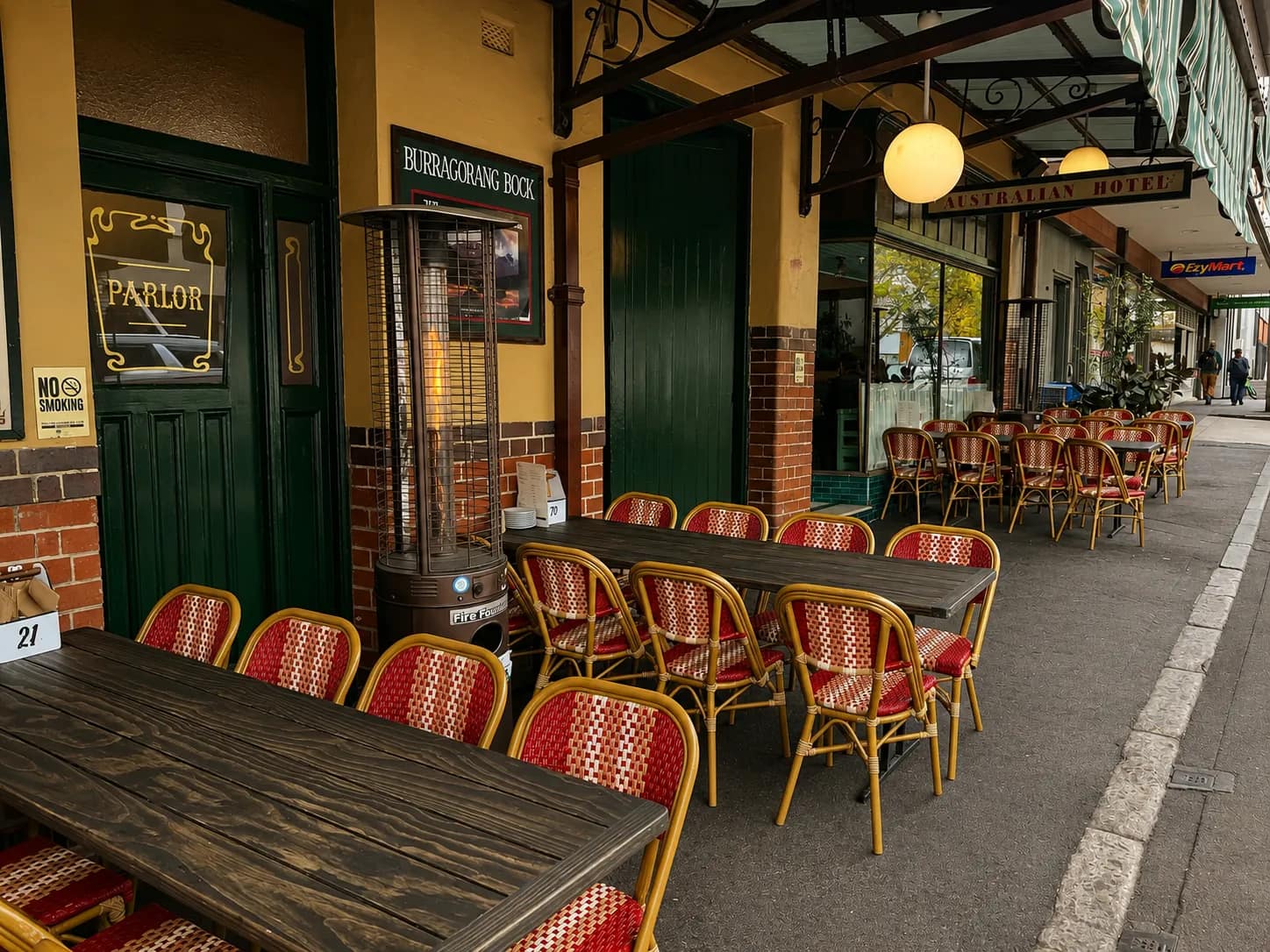 The Glenmore Hotel pub in The Rocks